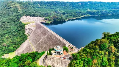 Pembangkit Listrik Tenaga Air (PLTA) Cirata berkapasitas 1.000 megawatt (MW) yang berada di Kabupaten Purwakarta dan Bandung Barat, Jawa Barat.