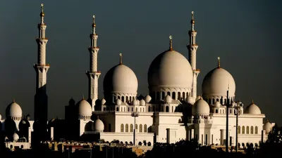 Jadwal Buka Puasa Hari Ini 18 Ramadhan 1446 H di Kota Jakarta dan Kepulauan Seribu
