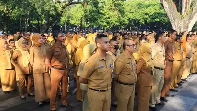 Ilustrasi PNS | Bagi Pensiunan PNS termasuk Janda/ Duda untuk golongan IVD akan menerima gaji pensiunan besok hingga Rp 4.957.000.