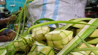 Lebaran 2025 Sebentar Lagi! Cek Tips Membuat Ketupat agar Awet dan Tetap Kenyal meski Masuk Kulkas