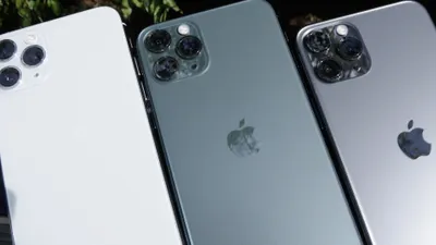 Ilustrasi. iPhone 16 Pro hadir dengan peningkatan desain yang substansial dibandingkan pendahulunya, iPhone 14 Pro.