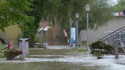 Illustrasi. 3 Jalur Utama Terputus, Banjir Sukabumi Capai 2 Meter: 18 Kecamatan Terendam, 1 Tewas dan 7 Warga Hilang