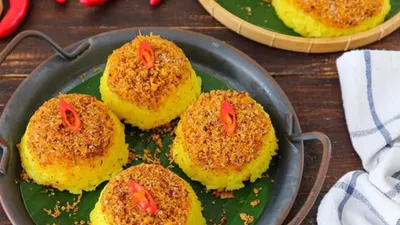Bukan saja terlihat saat Ramadhan, menu Ketan sering terlihat dalam perayaan bahkan selamatan.
