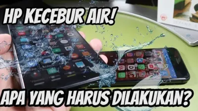 Cara mengatasi smartphone satu-satunya yang dimiliki oleh pengguna tiba-tiba mengalami insiden seperti tersiram atau terendam ke dalam air.
