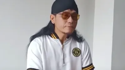 Teka-teki garis keturunan Gus Miftah menjadi pembahasan ramai saat ini seiring dengan kontroversi sang pendakwah.