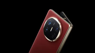 Huawei Mate X6 menyajikan HP&nbsp;lipat yang tak hanya ramping dan elegan, tetapi juga inovatif yang tangguh, efisien, dan efektif.