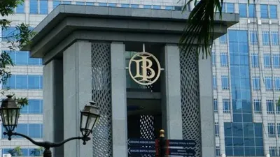 Kantor Bank Indonesia (BI) sempat gaduh setelah tim penyidik dari Komisi Pemberantasan Korupsi (KPK) datang untuk melakukan penggeledahan.