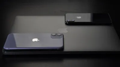 Ilustrasi iPhone 11 di tahun 2025.
