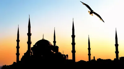 Ilustrasi. Jadwal Adzan Magrib atau Buka Puasa Hari Ini 28 Maret 2025 