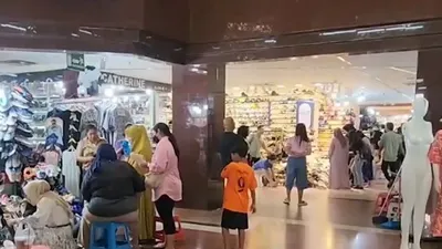 Pasar Mangga Dua di Jakarta baru-baru ini menjadi sorotan Pemerintah Amerika Serikat (AS) yang menudingnya sebagai sarang barang bajakan.
