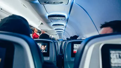 Ilustrasi. Emirates salah satu maskapai penerbangan ternama dunia saat ini membuka lowongan kerja&nbsp;untuk Cabin Crew 2025