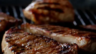 Dijamin Enak! Rekomendasi 5 Wisata Kuliner Legendaris di Jakarta, Gandhi Steak House Salah Satunya! 