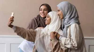 Tahun 2024 menghadirkan berbagai pilihan HP murah dengan kamera terbaik yang cocok untuk mengabadikan momen Lebaran.