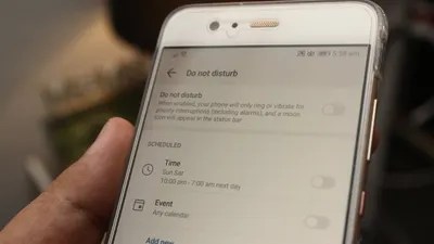 Ilustrasi menghidupkan HP tanpa tombol power dan volume.