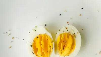 Berapa kandungan kolesterol dalam telur? Apakah mengonsumsinya bisa meningkatkan kolesterol? Berikut penjelasannya