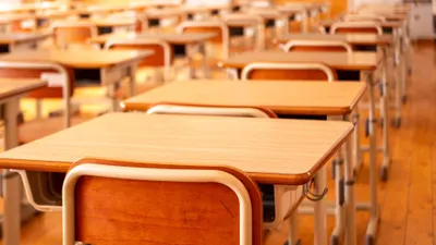Berikut empat hal penting yang wajib dicek oleh calon peserta SMK sebelum mendaftar SPMB Jatim 2025