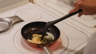 Mengetahui makanan praktis dan murah dapat membantu mereka dalam mengatur uang bulanan supaya tidak cepat habis.