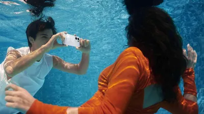 Oppo Reno13 5G dan Oppo Reno13 F 5G diklaim sebagai Trendy AI Phone karena menghadirkan fitur AI canggih setara flagship dan performa tinggi.