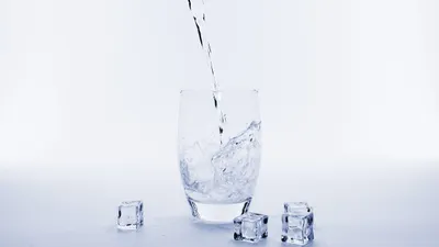 Ilustrasi air es.