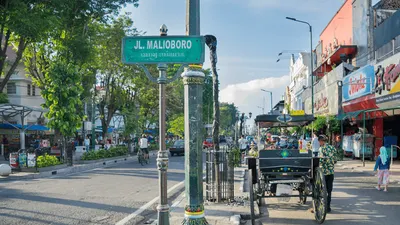 Jalan Malioboro salah satu rekomendasi tempat&nbsp;ngabuburit di Yogyakarta.