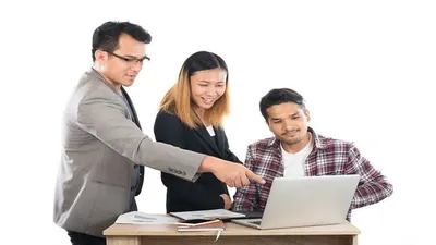 Tertinggi di Sektor Jasa! Ini Dia Rincian Jumlah Tenaga Kerja di Berbagai Sektor yang Ada di Jakarta Berdasarkan Data BPS!