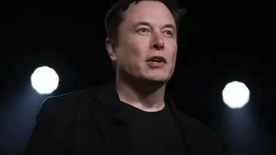 Elon Musk mengakui bahwa industri smartphone telah mencapai titik jenuh dengan dominasi kuat dari dua pemain utama, Apple dan Samsung.