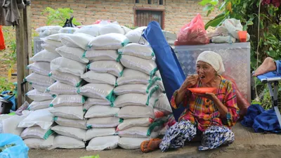 Sejumlah bantuan sosial (bansos) akan dicairkan.