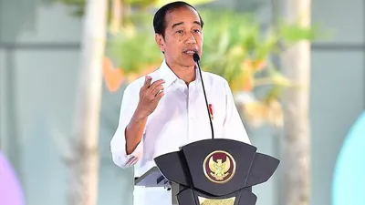 Presiden Joko Widodo memenuhi janjinya untuk berkantor pertama kalinya di Ibu Kota Nusantara (IKN) di Penajam Paser Utara, Kalimantan Timur.
