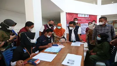 Cek ATM Sekarang! Saldo Bansos BPNT Rp400 Ribu Periode September-Oktober Sudah Cair di KKS 2 Bank Ini