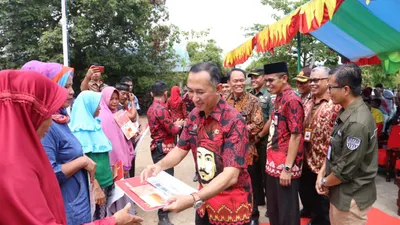 Illustrasi. Pencairan Bansos BPNT PKH 
