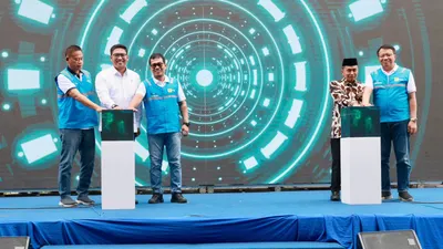 Peresmian program Pengembangan Ekosistem Biomassa Berbasis Ekonomi Kerakyatan dan Pertanian Terpadu di lahan kritis seluas 100 hektare.