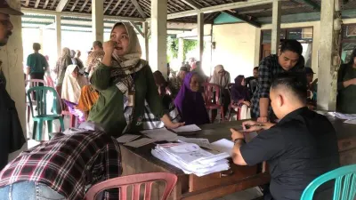 Jelang akhir bulan Agustus 2024, pencairan bantuan sosial (bansos) baik reguler seperti PKH dan BPNT maupun non reguler hampir secara merata disalurkan.