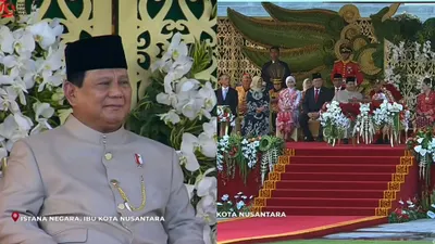 Selain Tak Mau Injak Karpet Merah, Adab Prabowo Subianto Saat di Mimbar Kehormatan HUT ke 79 RI Ini Juga Tuai Pujian Warganet