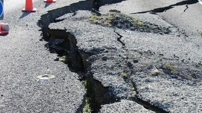GEGER! Gempa Megathrust Bersumber di Selatan Jawa, Berpotensi Menghasilkan Guncangan Kuat hingga Tsunami
