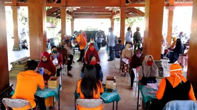 BERKAH JELANG HUT RI! 11 Bansos Dipastikan Cair Minggu Ini, BLT MRP Termasuk?