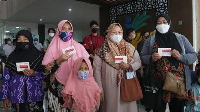 Penerima bansos.