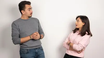 Cara membedakan tatapan seorang laki-laki