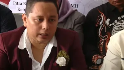 Kuasa Hukum Iptu Rudiana, Pitra Romadoni menyebut kalau kliennya bukanlah seorang penyidik atau pemeriksa dalam kasus Vina Cirebon.