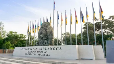 Universitas Airlangga (UNAIR) yang membuka jurusan kuliah yang ramai peminat
