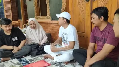 Kang Dedi Mulyadi menyatakan siap membiayai tes DNA untuk membuktikan ketidakterlibatan Pegi Cianjur dalam kasus Vina Cirebon.