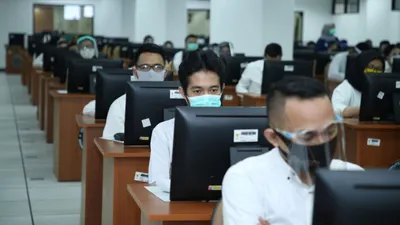 4 Keuntungan Mendaftar CPNS Jalur Cumlaude, Peluang Kelulusan Lebih Besar!