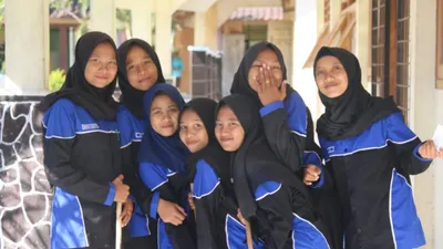 Ilustrasi setelah lulus SMP melanjutkan ke SMK
