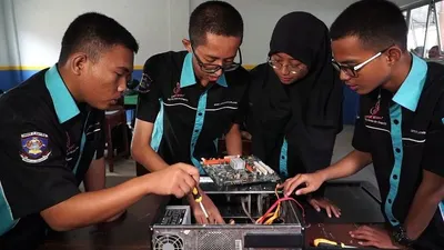 Kamu yang Mau Masuk SMK 2024, Wajib Tahu 15 Jurusan Ini Punya Prospek Kerja Menjanjikan dengan Gaji 2 Digit, Tertarik Masuk?