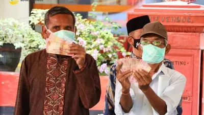 Illustrasi. Bansos Berlogo MRP Cair Hari Ini di Kantor POS