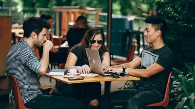 20 jurusan kuliah yang menjanjikan di masa depan.