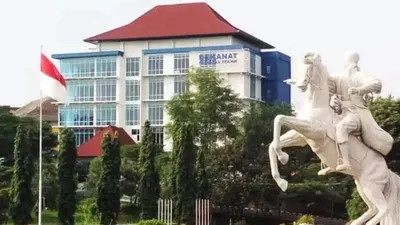 Universitas Diponegoro (UNDIP) | Berikut jurusan Arsitektur terbaik di Indonesia yang bisa menjadi pilihan untuk diambil pada seleksi tahun 2024.