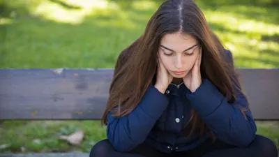 Penindasan yang dilakukan secara berulang-ulang ini bisa mengakibatkan korban mengalami trauma hingga kesehatan mentalnya terganggu.