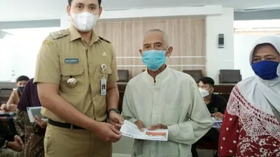 Berkah Jelang HUT RI! 4 Bansos Non Tunai Siap Salur untuk KPM PKH, BPNT, dan Non DTKS Besok, Ada yang Cair di KKS sampai Rp1,8 Juta