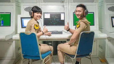 Taruna dan Taruni Sekolah Kedinasan