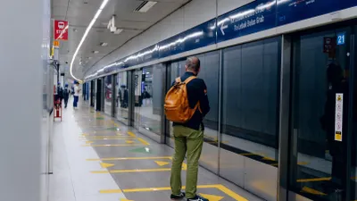 Jumlah Penumpang MRT, LRT, dan Bus Transjakarta Turun, Inilah Perkembangan Transportasi Jakarta Terbaru 2024